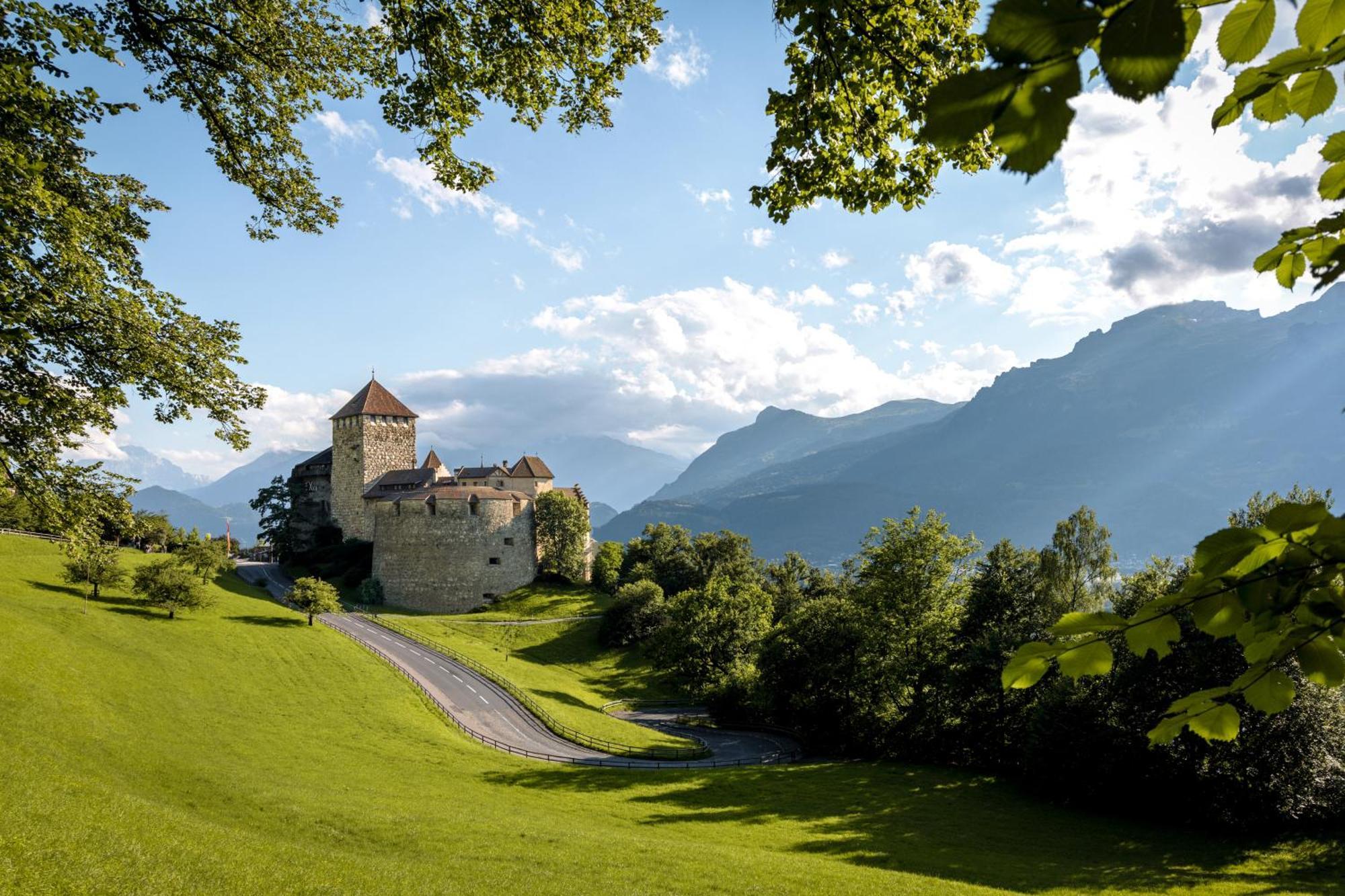 Park Hotel Sonnenhof - Relais & Chateaux Vaduz Exterior photo